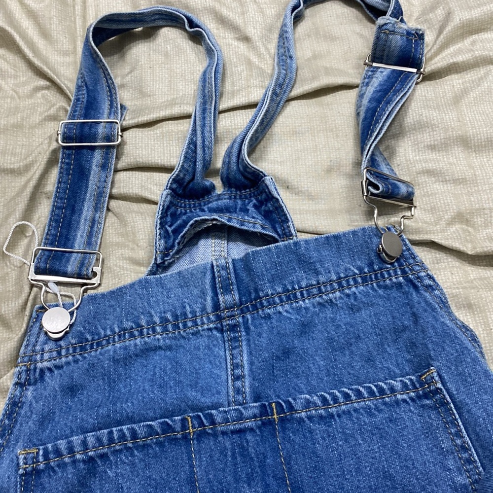 Overall - Picture 3 of 4